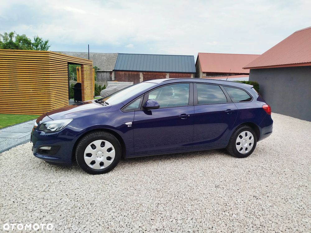 Opel Astra 1.4 Turbo 150 Jahre - 10