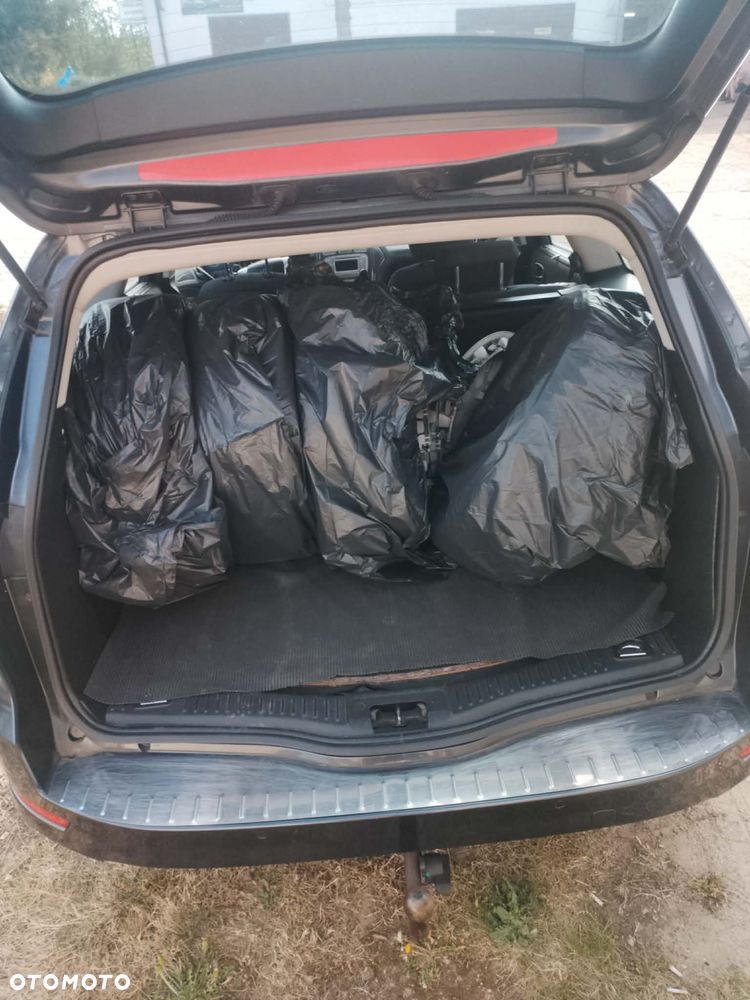 Ford Mondeo 2.0 TDCi Black Magic - 4