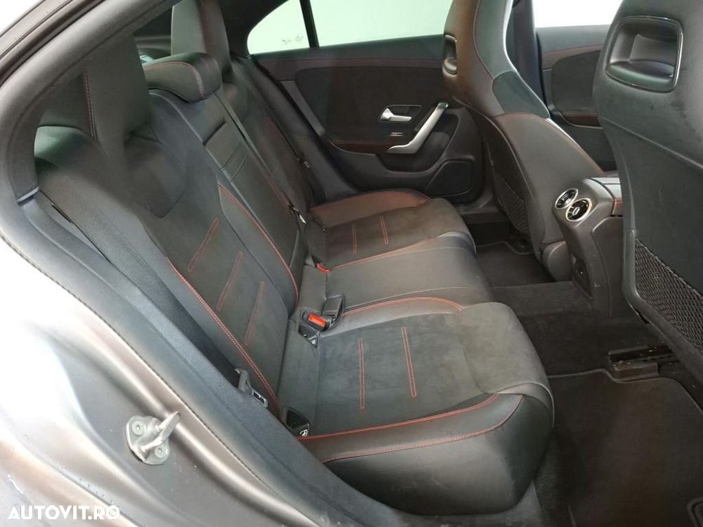 Mercedes-Benz CLA 180 7G-DCT Edition AMG Line - 8