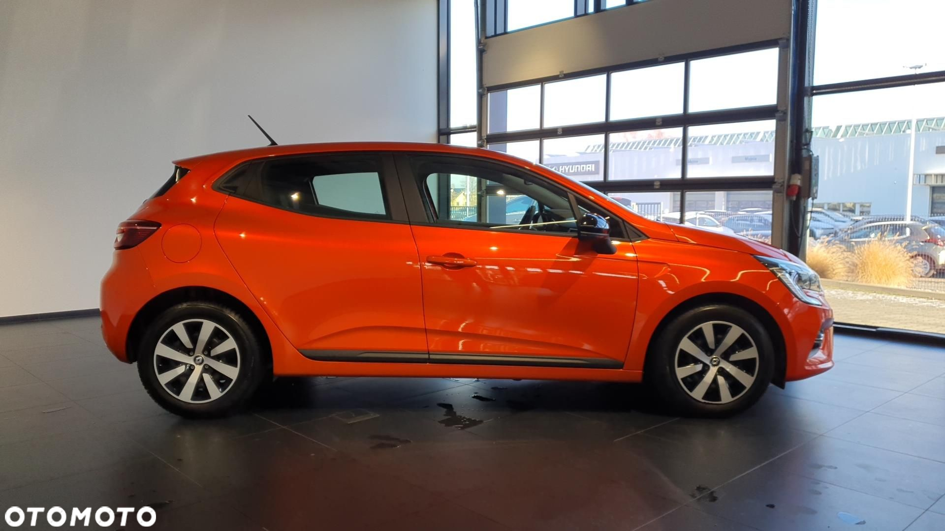 Renault Clio 1.0 TCe Equilibre - 4