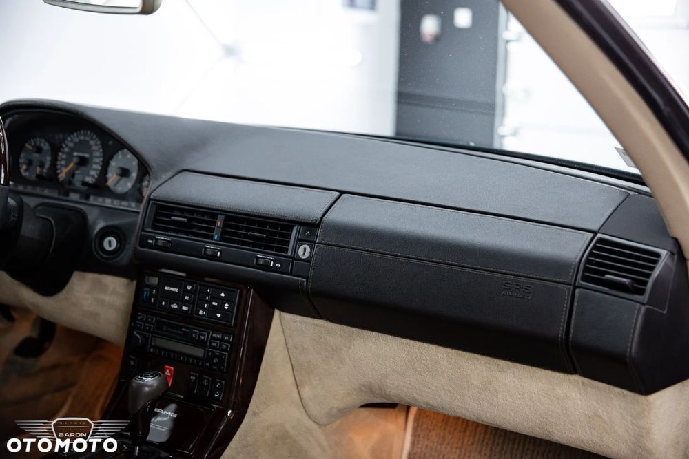 Mercedes-Benz SL - 25