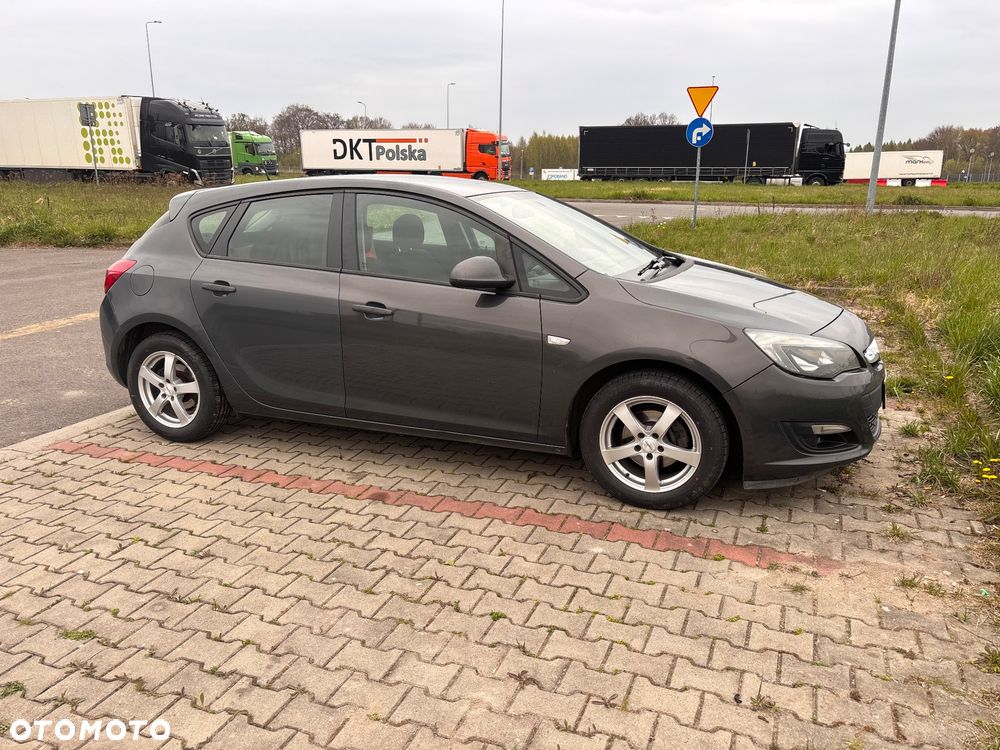 Opel Astra 1.6 Essentia - 14