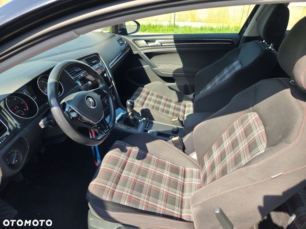 Volkswagen Golf 1.6 TDI BlueMotion Trendline - 20