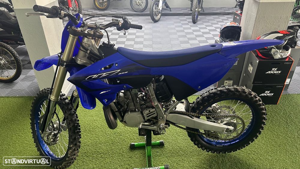Yamaha YZ - 4