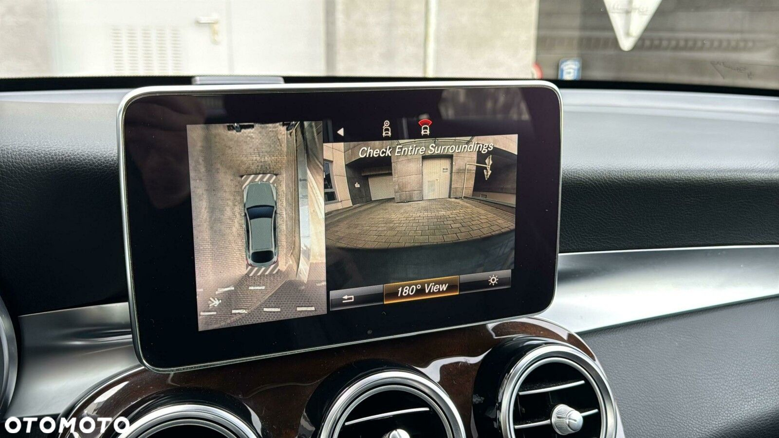 Mercedes-Benz GLC - 23