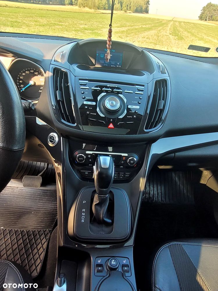 Ford Kuga 2.0 TDCi 4x4 Titanium - 14