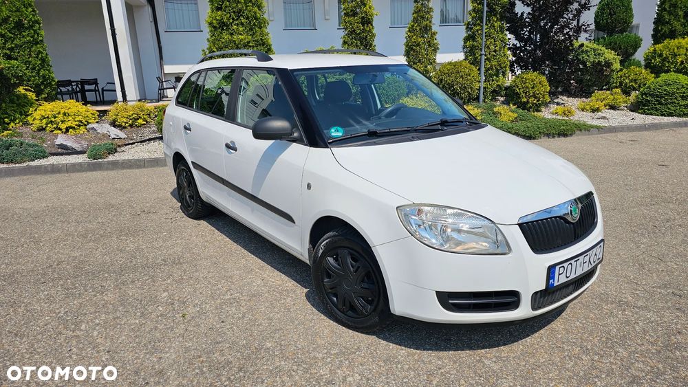Skoda Fabia 1.2 HTP Ambiente - 10