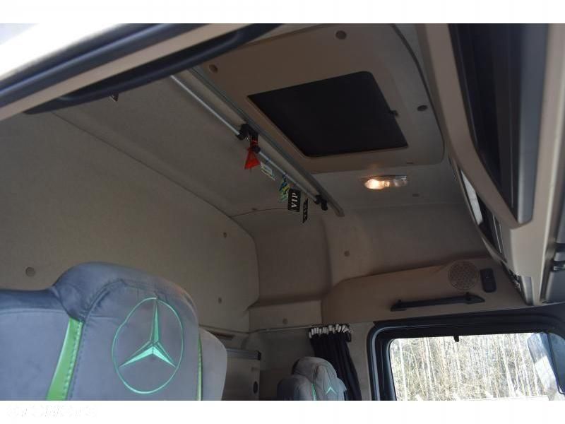 Mercedes-Benz Actros - 32