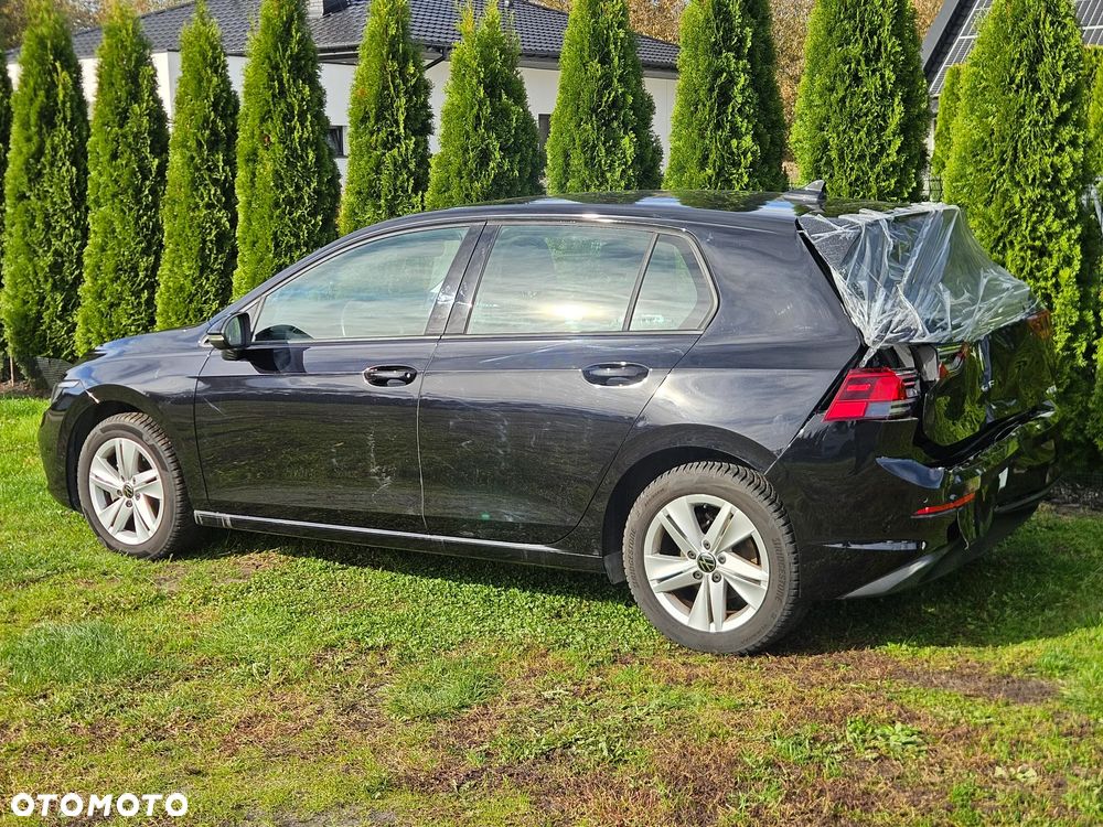 Volkswagen Golf 1.0 eTSI OPF DSG Active - 5