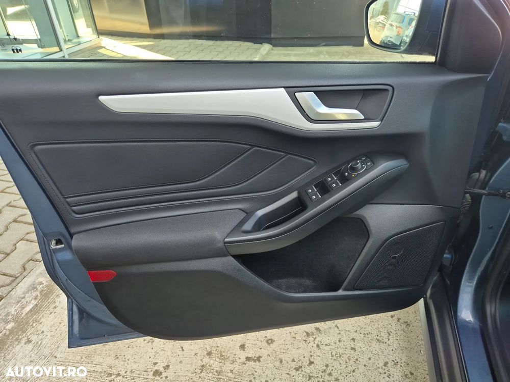 Ford Focus 1.0 EcoBoost Trend - 10
