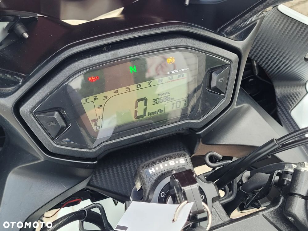 Honda CBR - 25