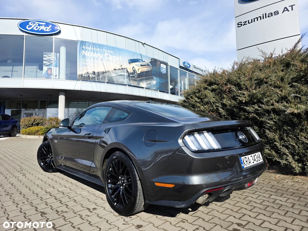 Ford Mustang - 3