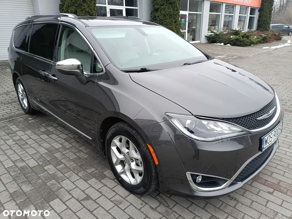 Chrysler Pacifica - 3