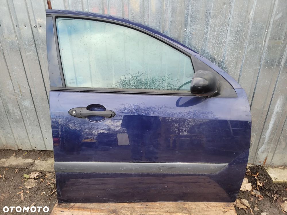 Drzwi przednie prawe Ford Focus MK1 H8 (bez malowania) - 1