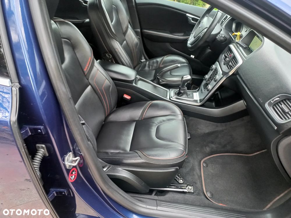 Volvo V40 - 15