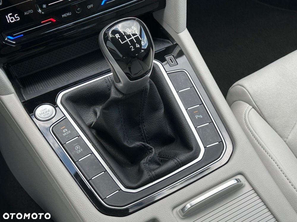 Volkswagen Passat 2.0 TDI EVO Elegance - 21