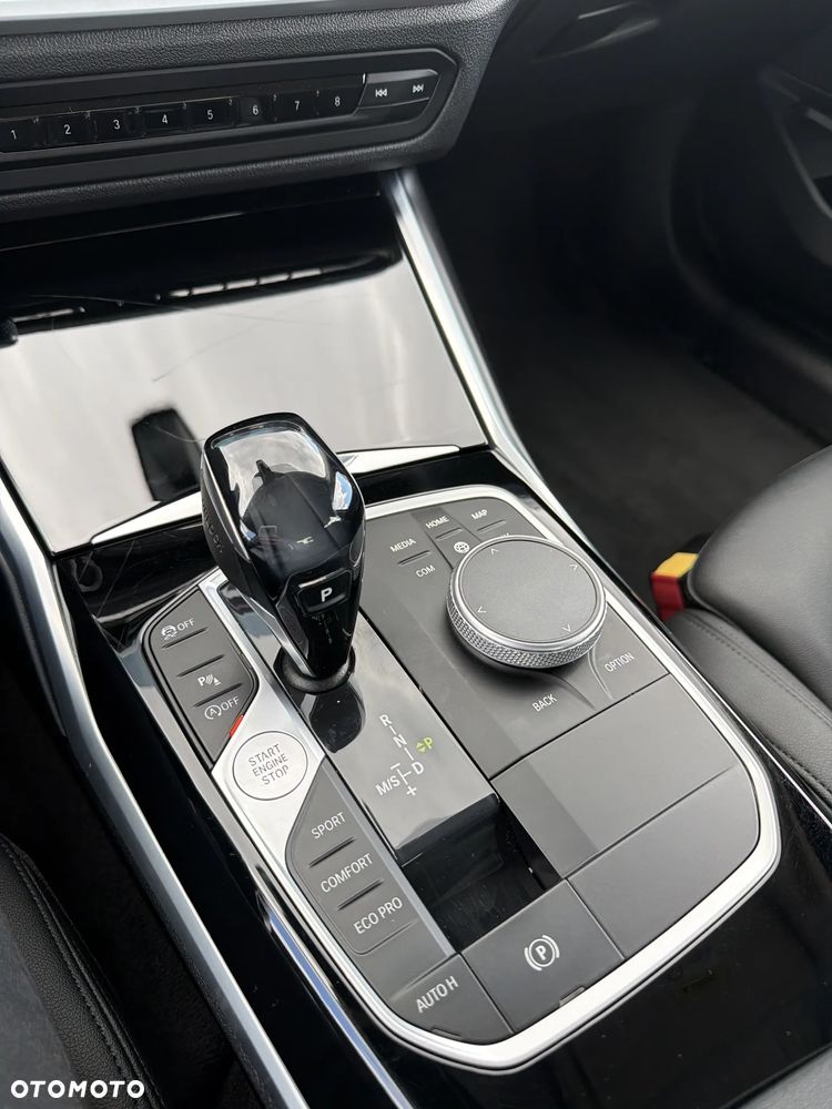 BMW Seria 3 330i Sport Line sport - 20