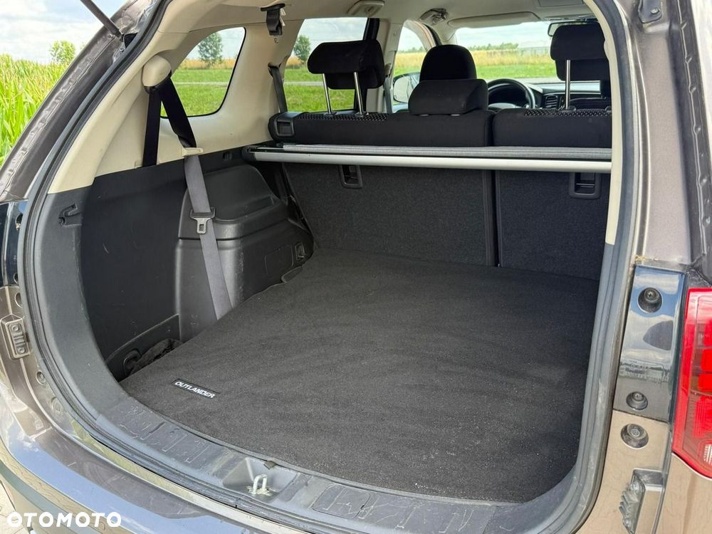 Mitsubishi Outlander 2.0 Intense Comfort 4WD CVT - 16
