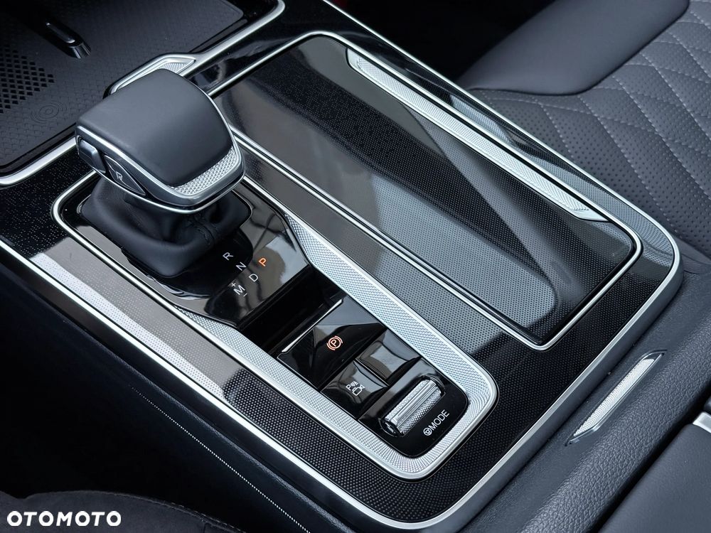 Hongqi HS5 2.0T Executive AWD - 25