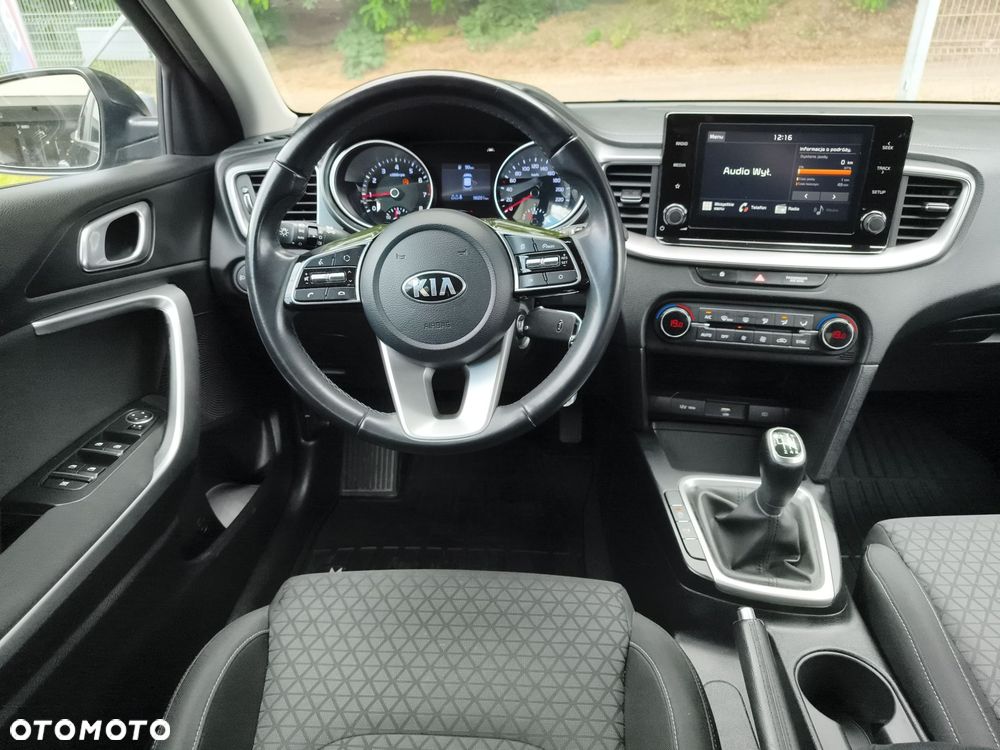 Kia XCeed 1.5 T-GDI M - 12