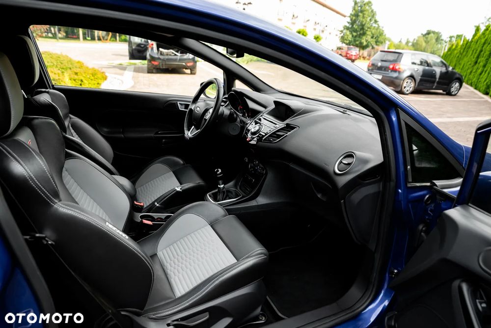 Ford Fiesta 1.6 EcoBoost mit Leder-Sport-Paket ST - 22