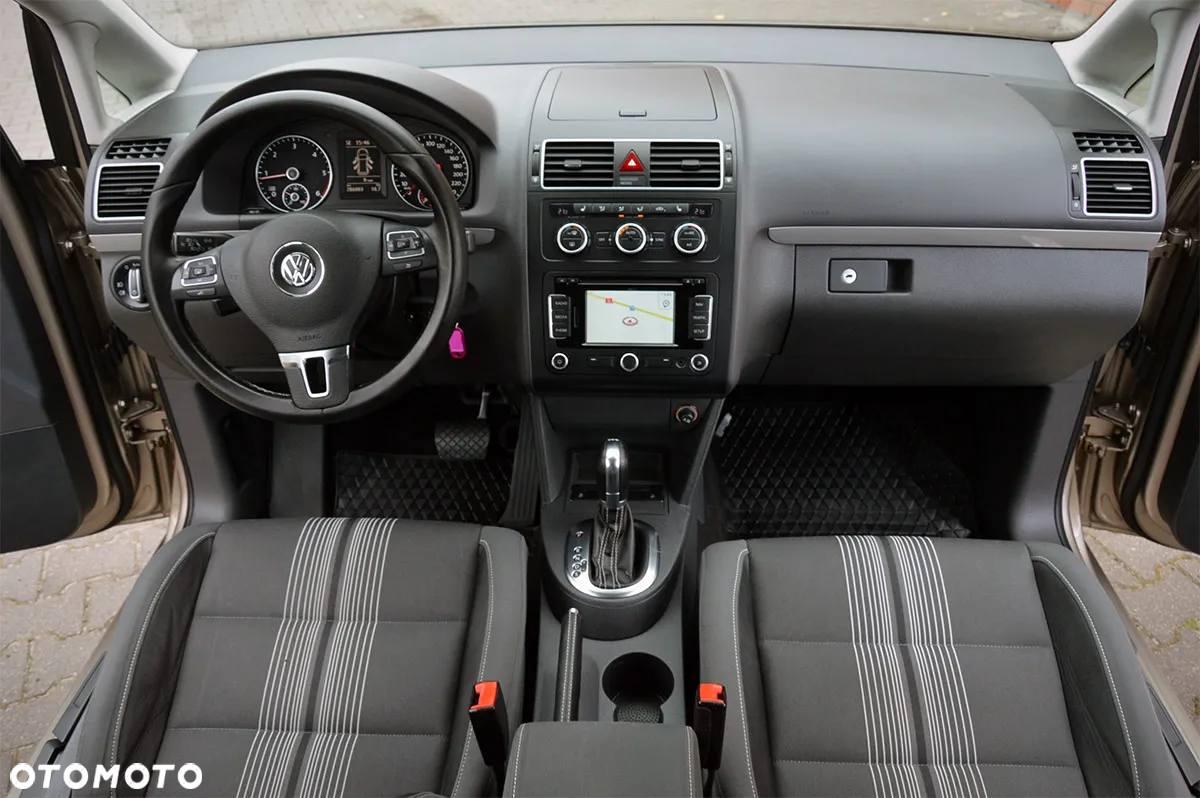 Volkswagen Touran 2.0 TDI DPF DSG MATCH - 6