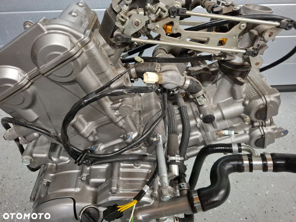 Suzuki DL 650 silnik engine Gladius sfv sv - 2