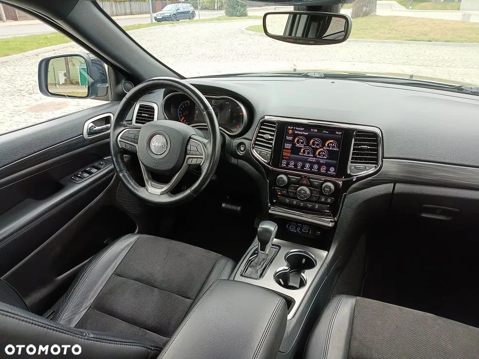 Jeep Grand Cherokee - 13