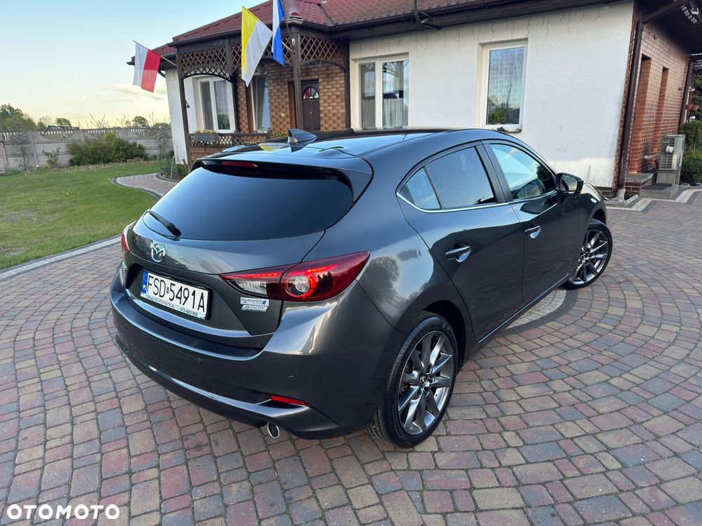 Mazda 3 - 8