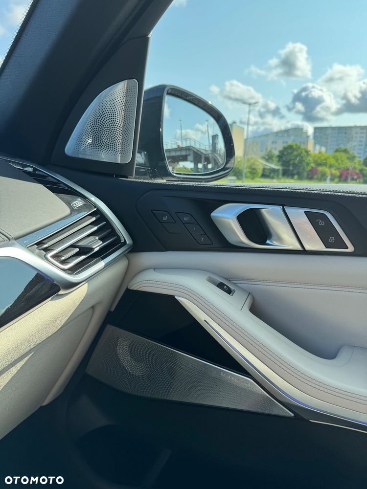 BMW X5 M M50d - 12
