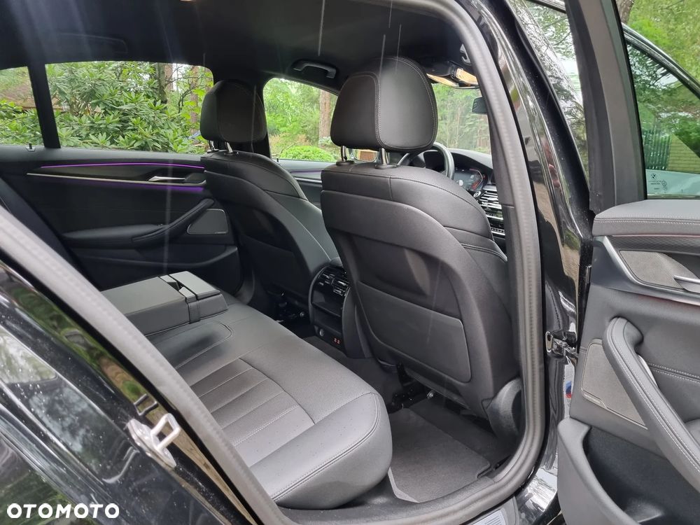 BMW Seria 5 520d xDrive MHEV M Sport sport - 31