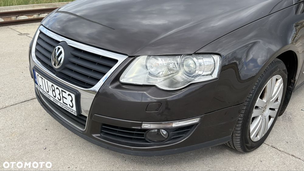 Volkswagen Passat - 4
