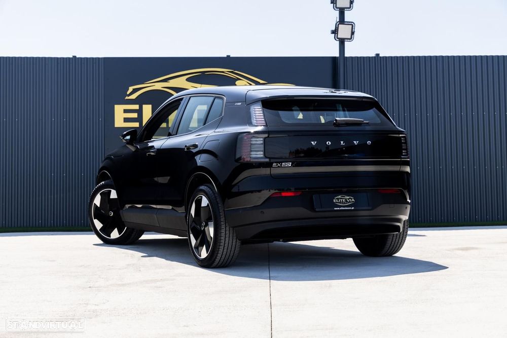 Volvo EX30 69 kWh Single Motor Extended Range Black Edition - 20