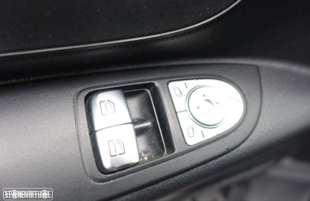 Mercedes-Benz eVito Tourer 126 Longa PRO - 16