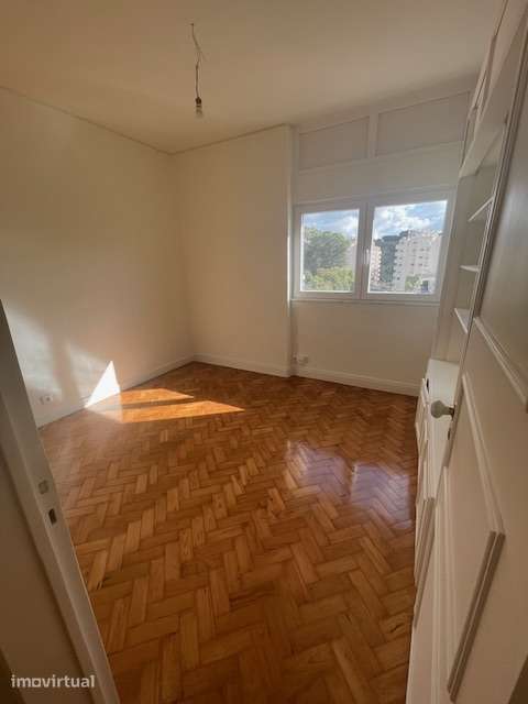 Apartamento T3 |Av.  EUA | Lisboa - Grande imagem: 5/8