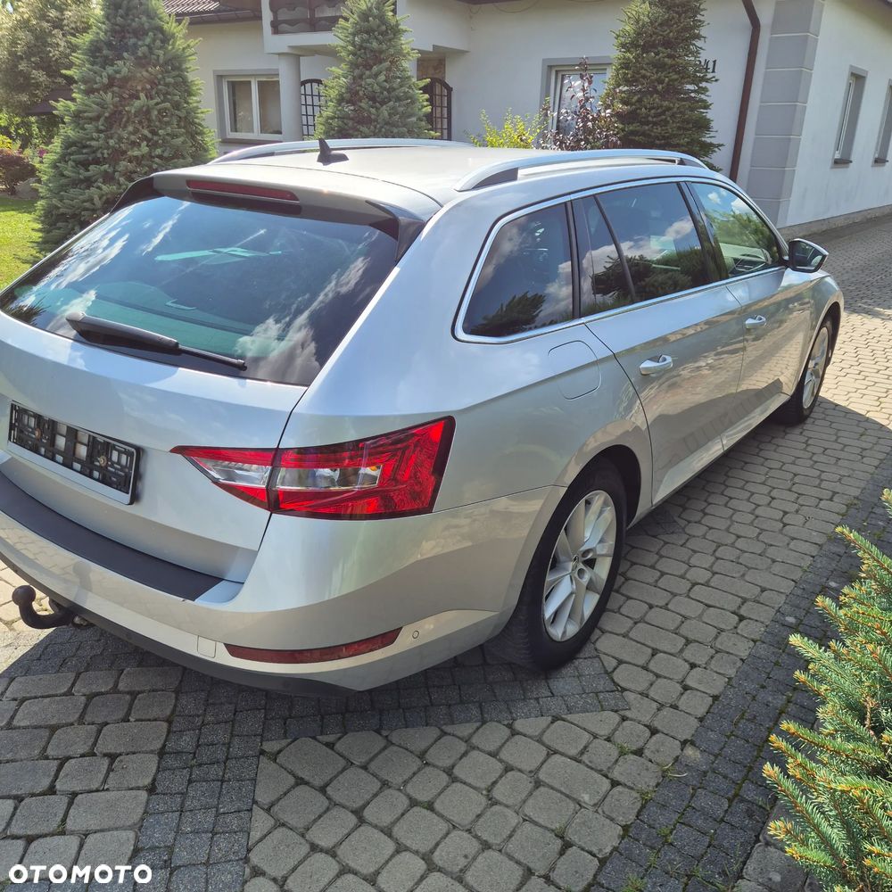 Skoda Superb 2.0 TDI DSG Active - 13