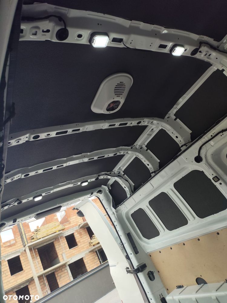 Ford TRANSIT CUSTOM - 18