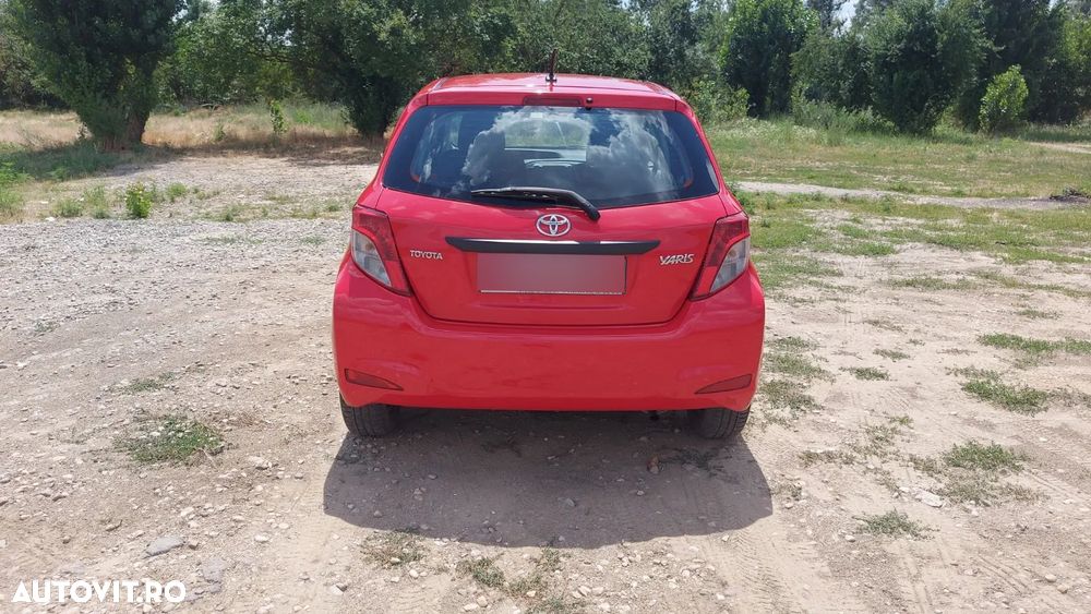 Toyota Yaris - 4