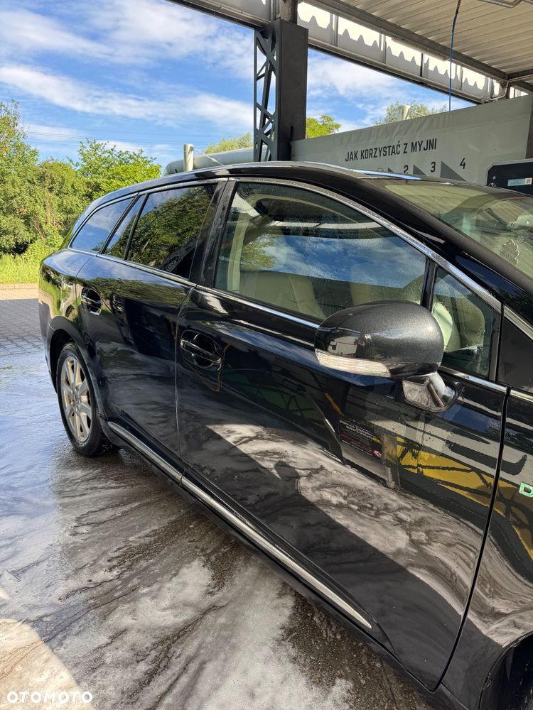 Toyota Avensis 2.2 D-4D Prestige NAVI - 5