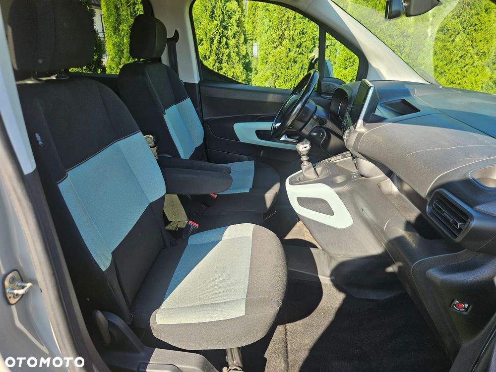 Citroën Berlingo XL 1.2 PureTech Live Pack S&S (7-os.) - 13