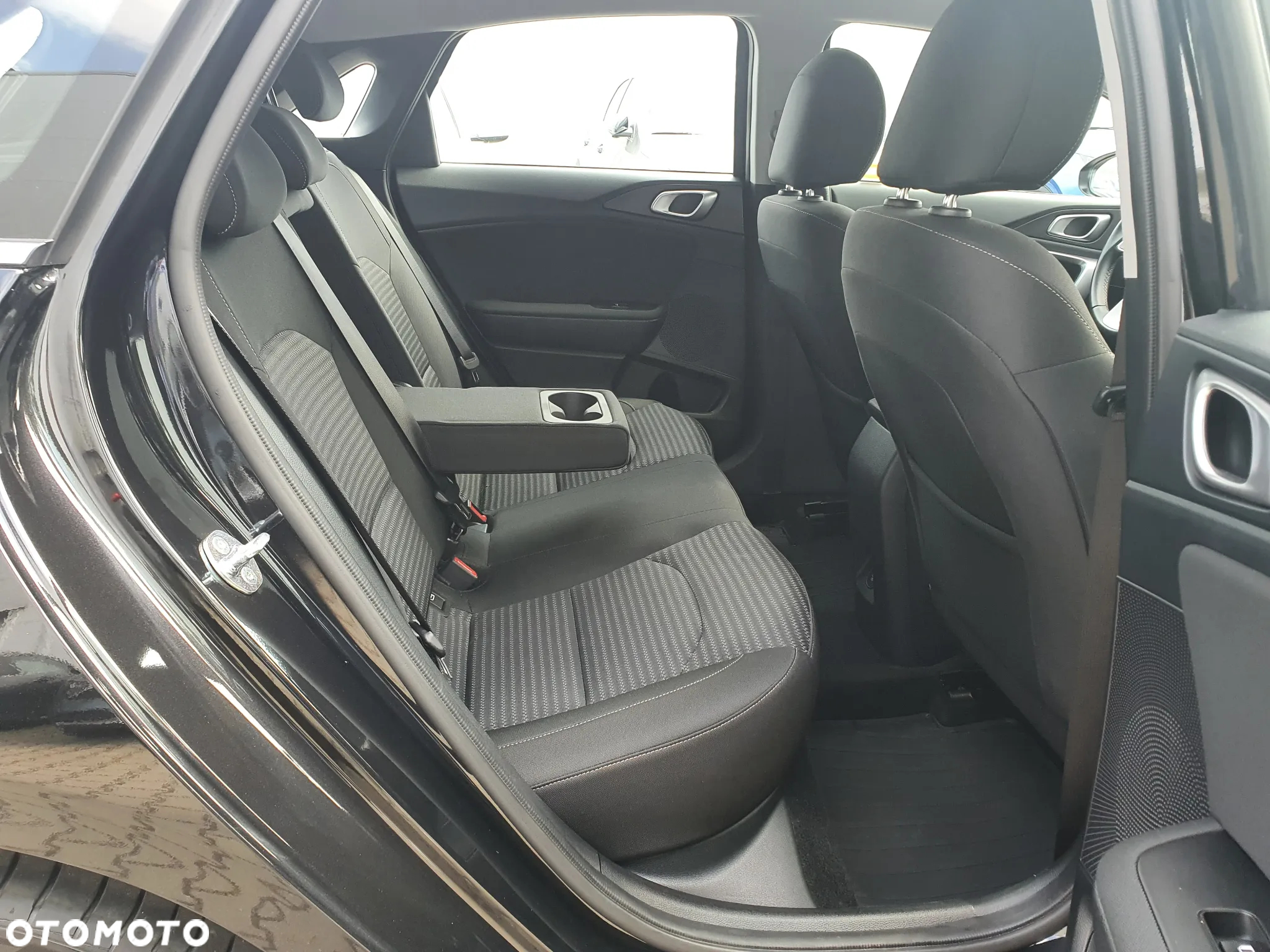Kia Ceed 1.5 T-GDI M - 23