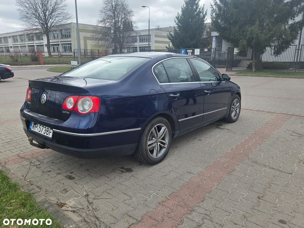 Volkswagen Passat 2.0 TDI Highline - 3