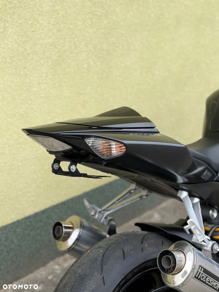 Suzuki GSX-R - 11