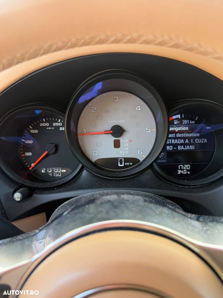 Porsche Macan - 14