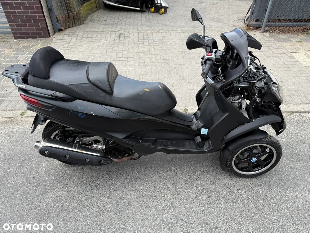 Piaggio MP-3 - 4