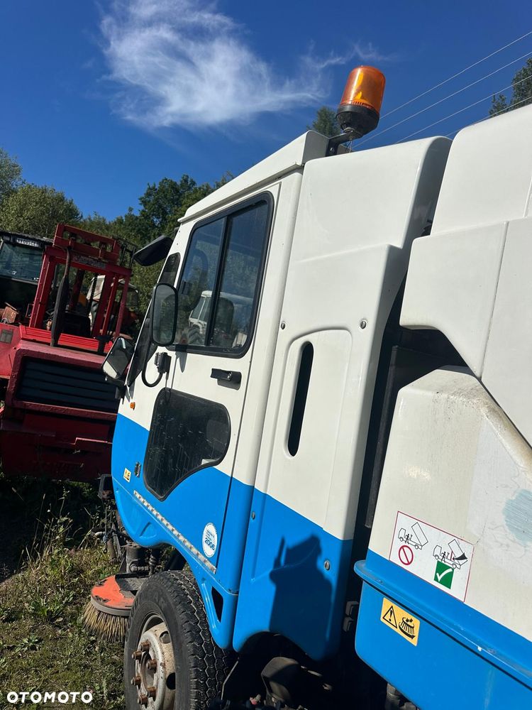 Inny Zamiatarka uliczna Myjka Odkurzacz Pojazd Komunalny 4x2 Scarab Sweepers - 6