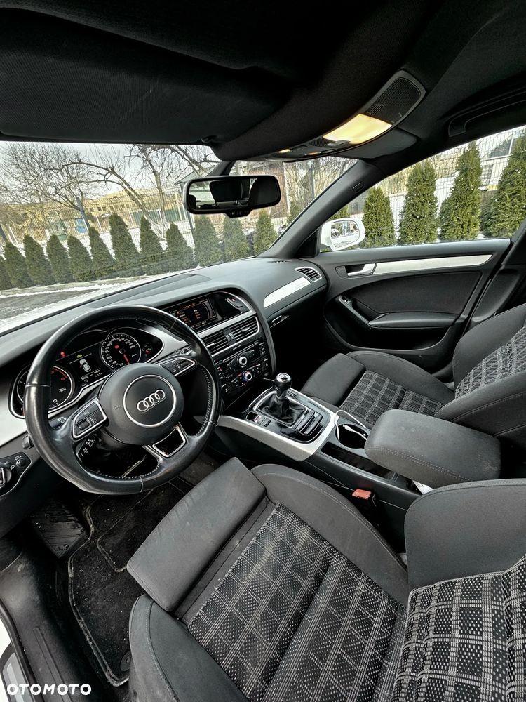 Audi A4 Avant - 1