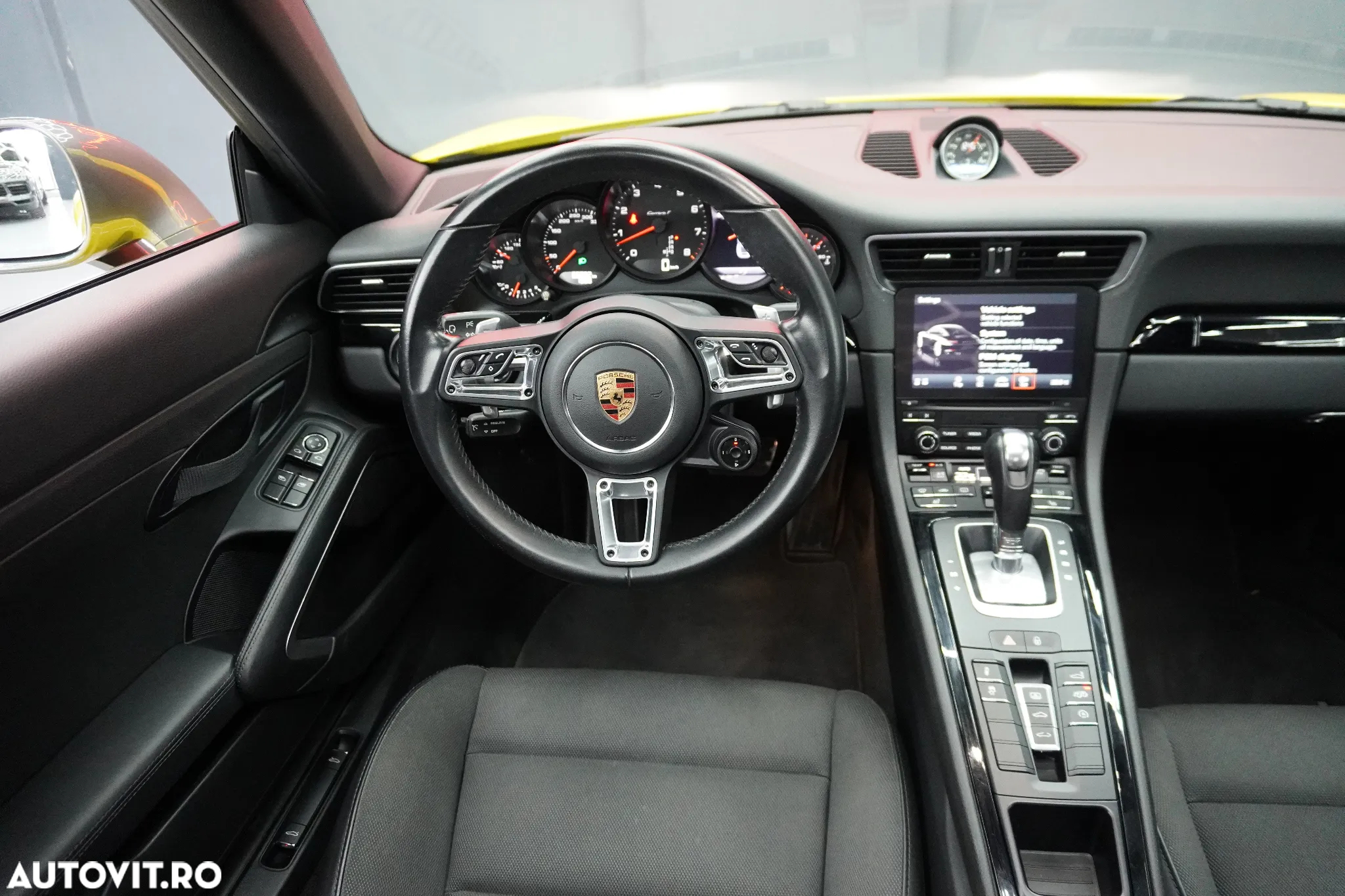 Porsche 911 Carrera PDK - 30