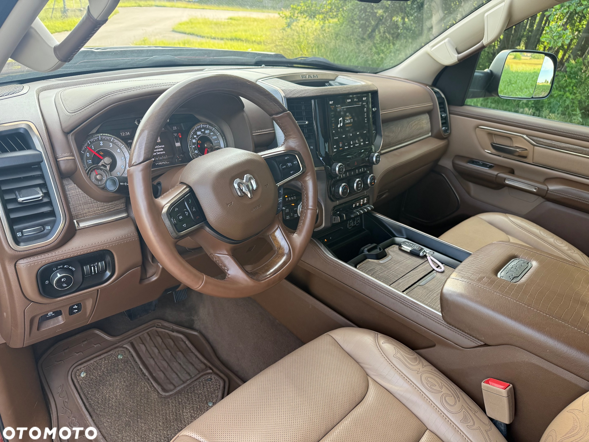 Dodge RAM 1500 5.7 4x4 - 13