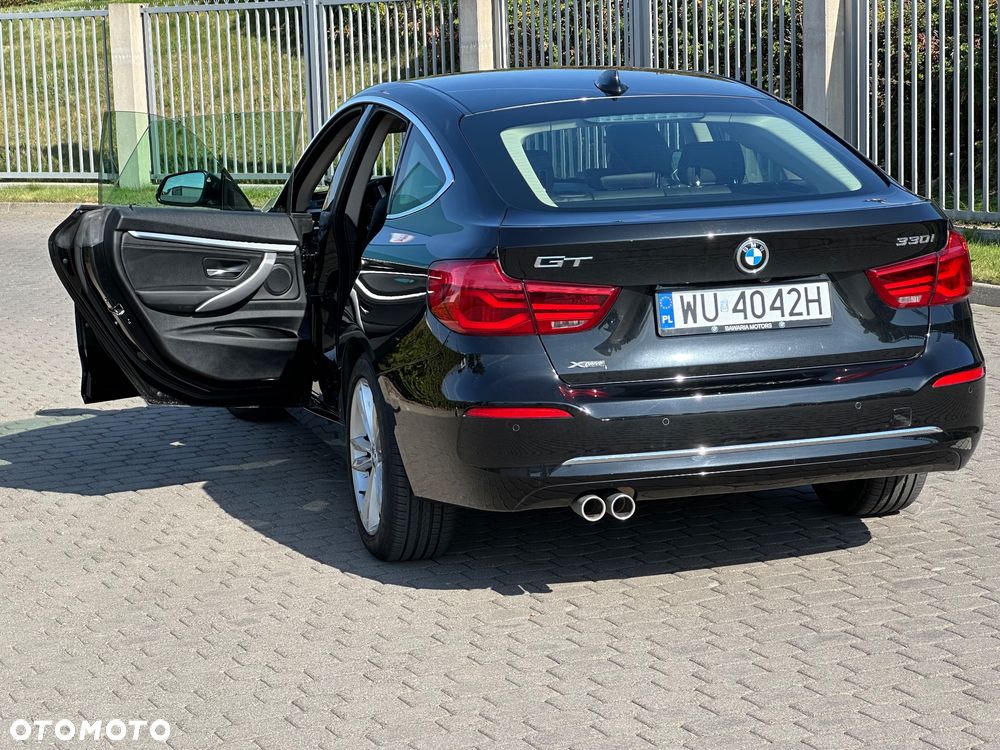 BMW Seria 3 330i xDrive Luxury Line - 16